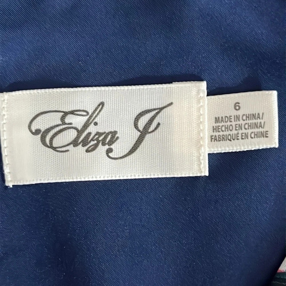 Eliza J Floral Long Sleeve High-Low Faux Wrap Dress in Navy Multi - NEW - Size 6 - Picture 5 of 9